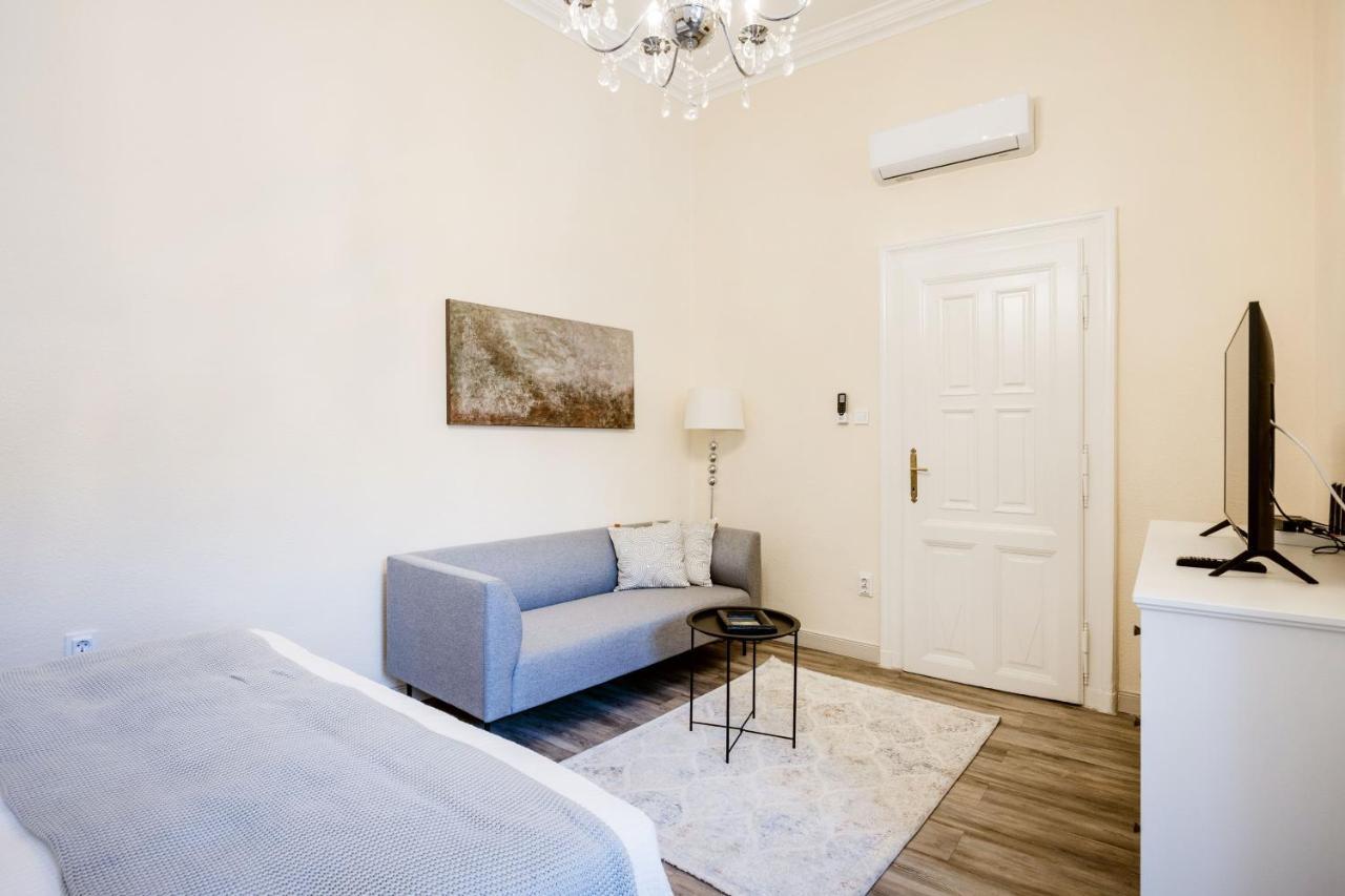 Andrassy 13 Center Apartment Будапеща Екстериор снимка